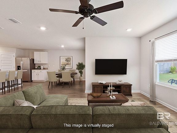 2nd image of 14432 Buttonwood Ln