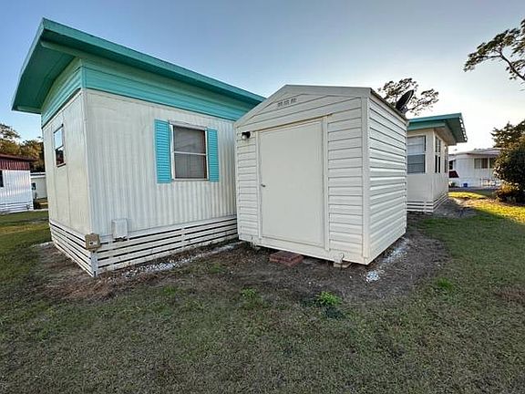 5th image of 6407 SE 108th St Lot 11