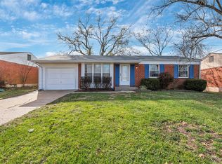 2219 Golfway St, Saint Charles, MO 63301