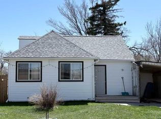 317 N 2nd Ave E, Bow Island, AB T0K 0G0