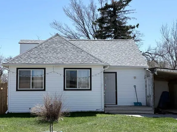 317 N 2nd Ave E, Bow Island, AB T0K 0G0