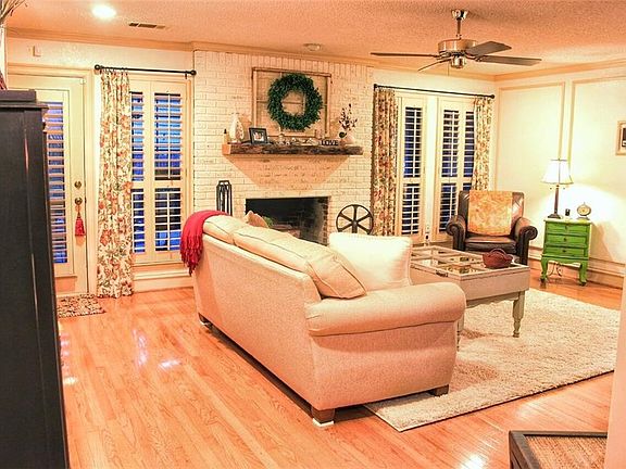 3rd image of 4219 Old Dominion Dr