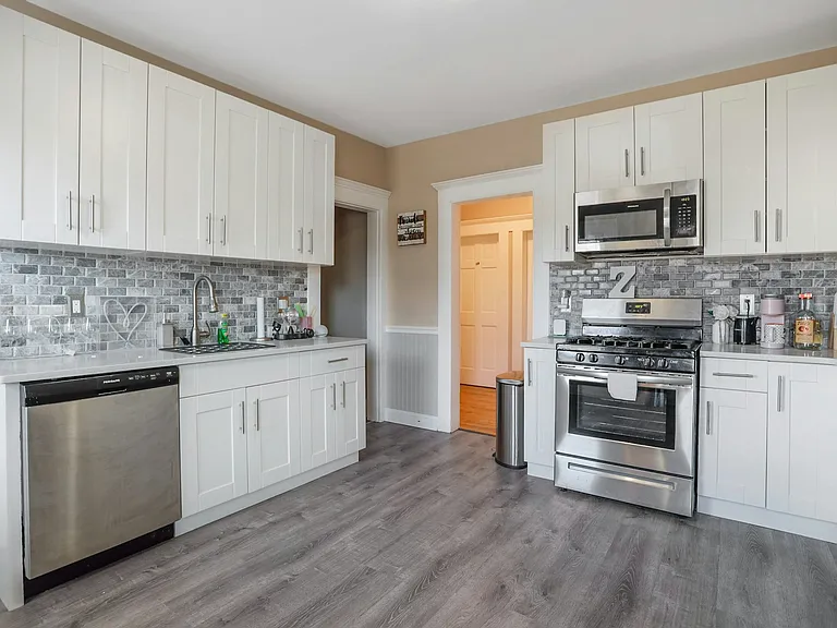 144 Overland Ave #2 — Photo 6