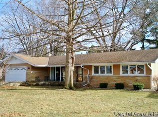 50 Circle Dr, Galesburg, IL 61401