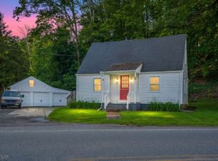 110 Lake Iliff Rd, Newton, NJ 07860