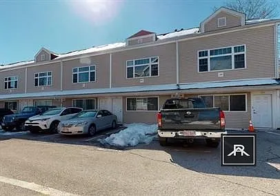5 bed, 3.0 bath, $5,300 — Photo 4
