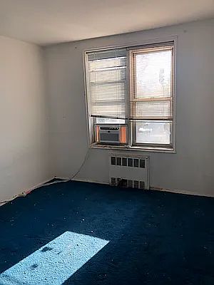 4th image of 3210 Arlington Ave APT 5D