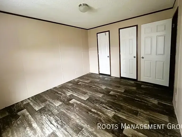 151 Maple Wood #151 — Photo 3