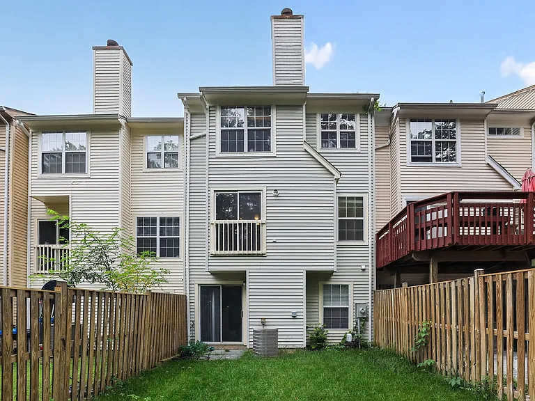 1933 Beecham Ct — Photo 3
