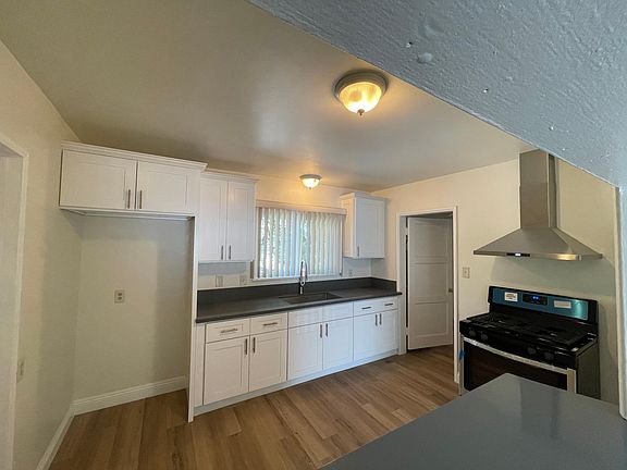 4th image of 7517 Whitaker Ave