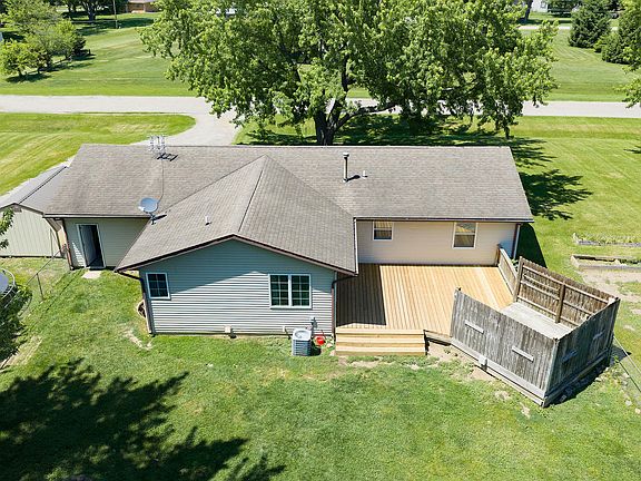 3rd image of 61214 Mary Lou Ln