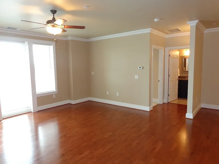 4500 Pretty Lake Ave #B2 — Photo 3