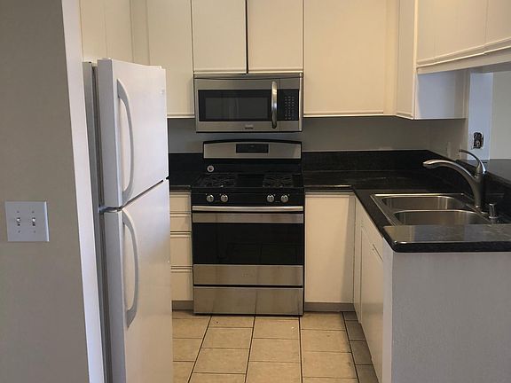 2nd image of 1506 10th St #410