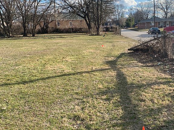 4th image of 2457 Barnes Ave