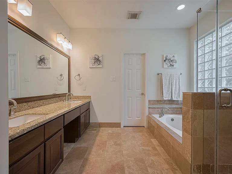 7 Peaceful Canyon Ct — Photo 38