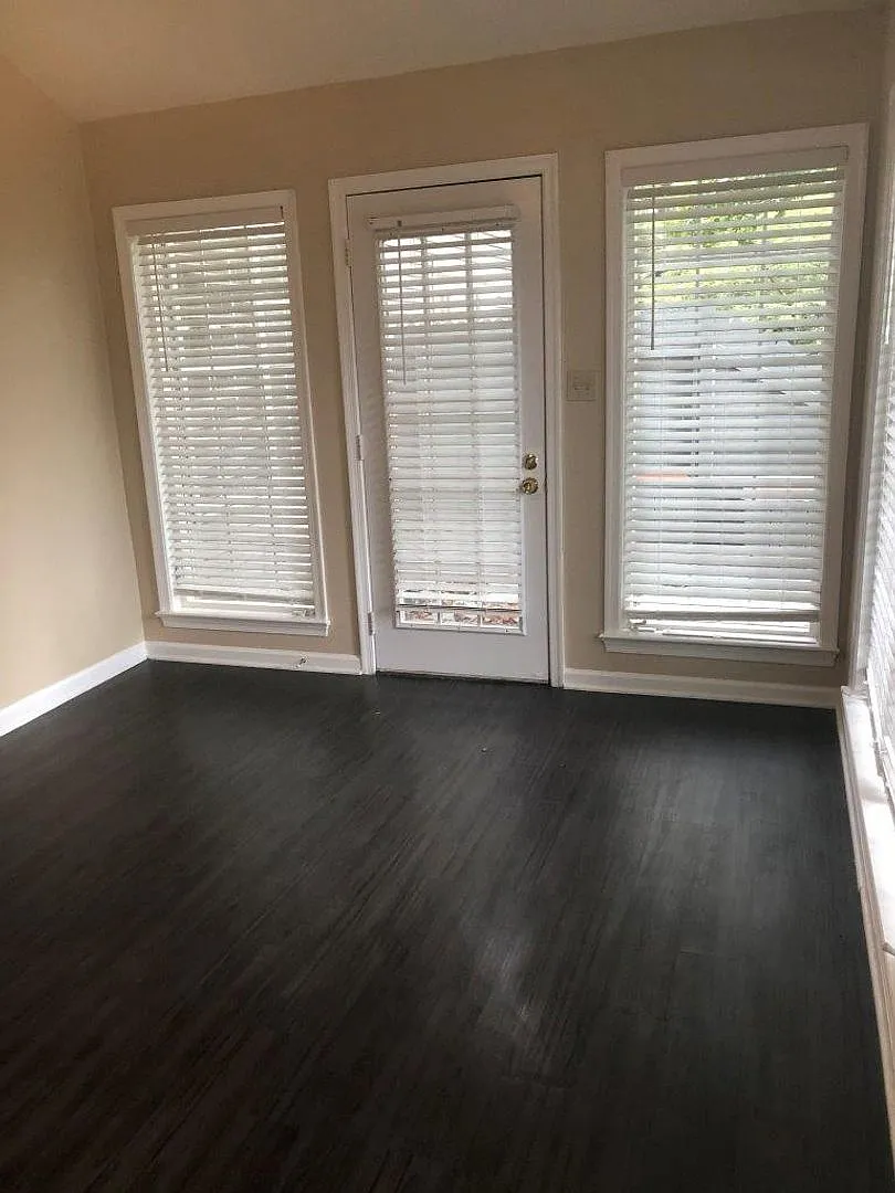 820 E. Willow Point Place, Newport News - Available NOW — Photo 1