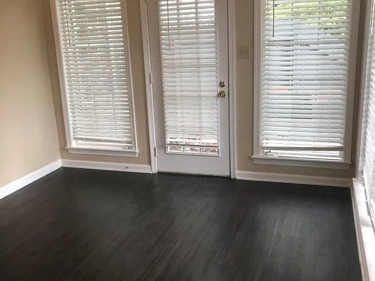 820 E Willow Point Pl — Photo 6