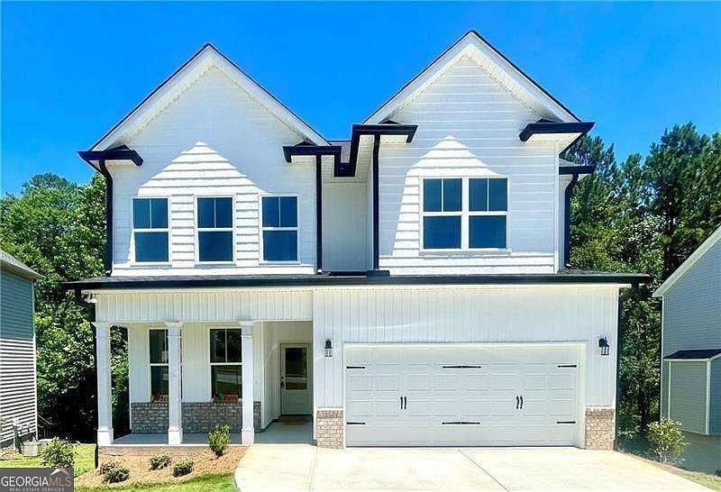 1st image of 14 Lucas Ln