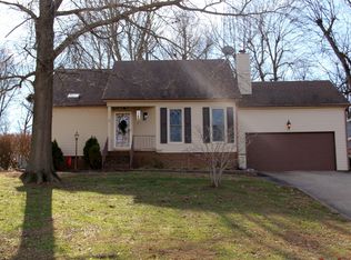 6210 Springbrook Dr, Paducah, KY 42001