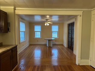 311 S Prospect Ave #202, Hartville, OH 44632