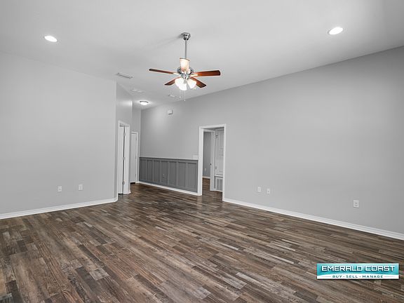 2nd image of 5806 Dogwood Dr E