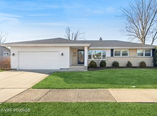 275 E Harrison Rd, Lombard, IL 60148