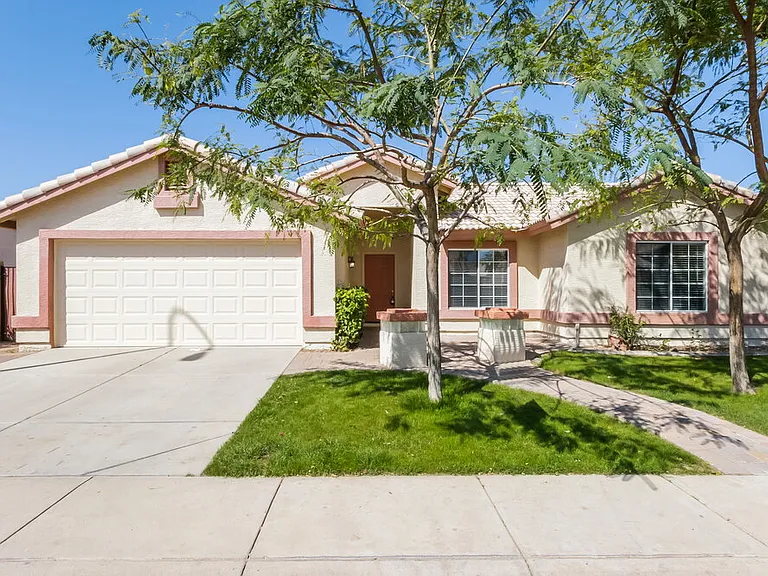 1194 S Anvil Pl — Photo 1