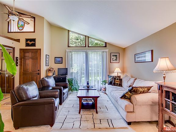 5th image of 3609 67th Avenue Ct NW