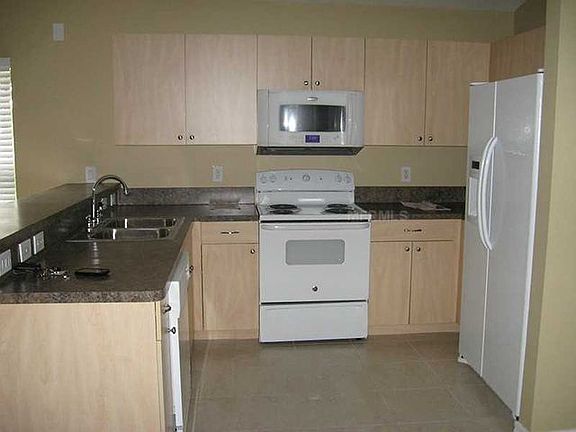 3rd image of 3827 30th Ave S