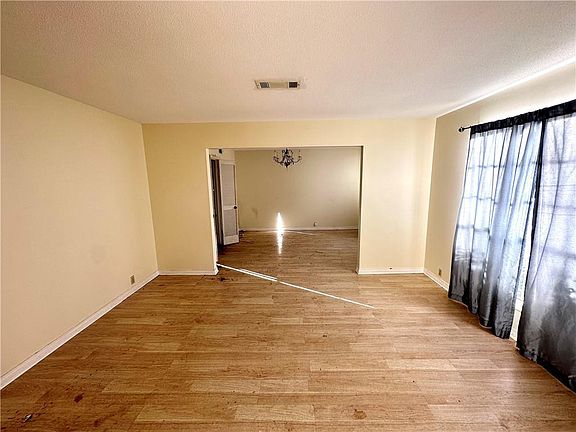 3rd image of 3708 Pin Oak Ave