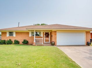 217 S Hoover St, Enid, OK 73703