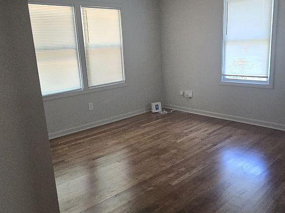 4th image of 2074 Miriam Ln