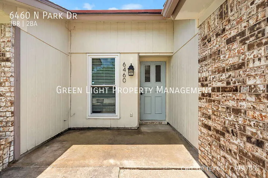 Charming 3-bedroom, 2-bathroom home in Watauga — Photo 3