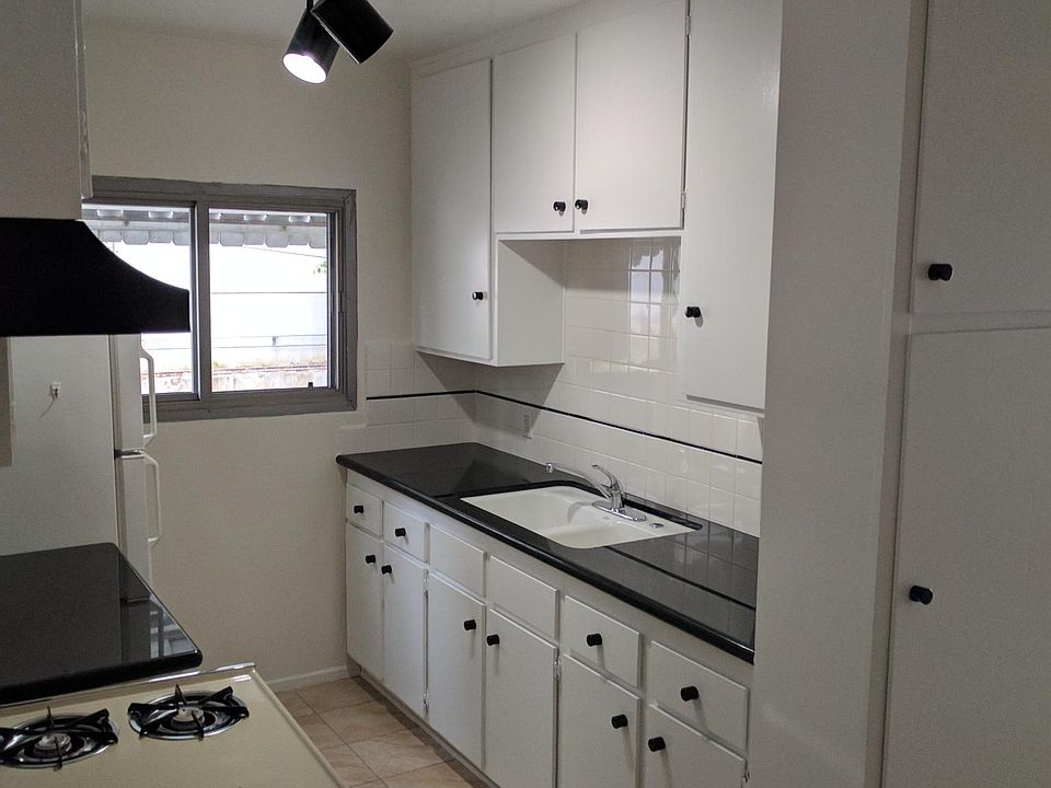 1st image of 729 Huntley Dr APT 8