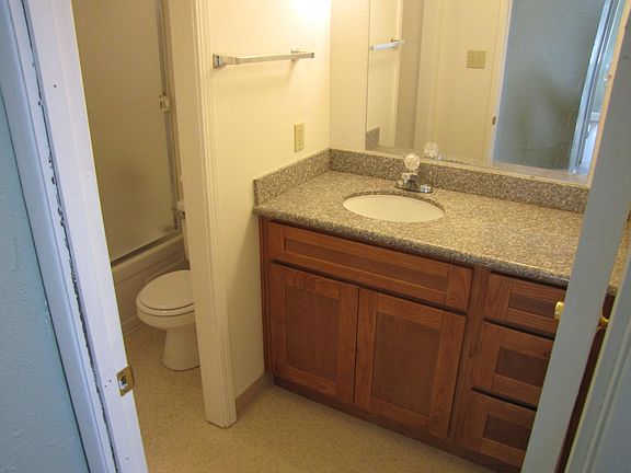 3rd image of 1830 G St