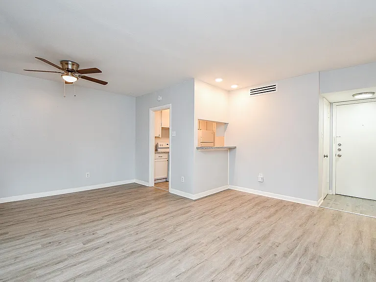 2822 Briarhurst Dr #43 — Photo 6