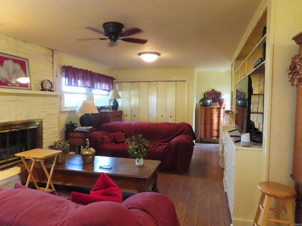 16 E Washington, Denver, IN 46926