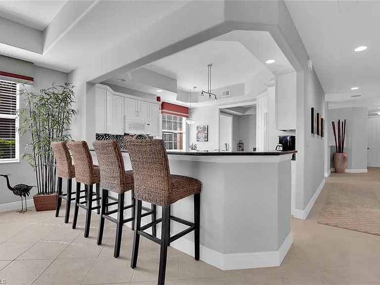 6413 Legacy Cir #1602 — Photo 11