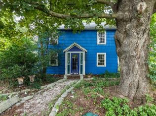 17 Pickle Rd, Califon, NJ 07830