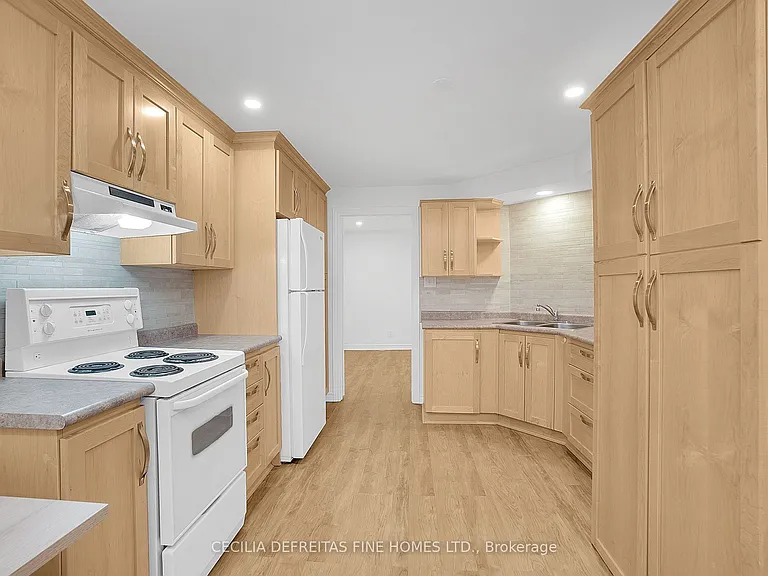 40 Venetian Cres #BASEMENT — Photo 9