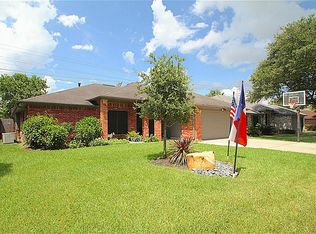 2212 Aberdeen Dr, League City, TX 77573