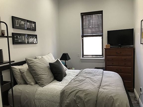 4th image of 139 W 74th St APT 3B