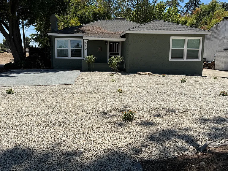 850 E Garland Ave — Photo 3