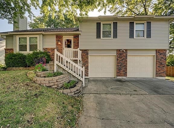 2nd image of 12529 S Blackfoot Dr