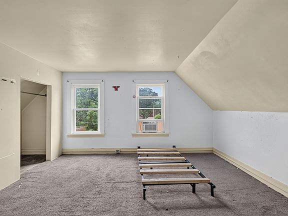 3rd image of 855 Ohio Ave #855
