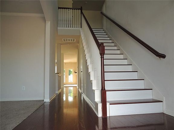 3rd image of 444 Lead Creek Dr