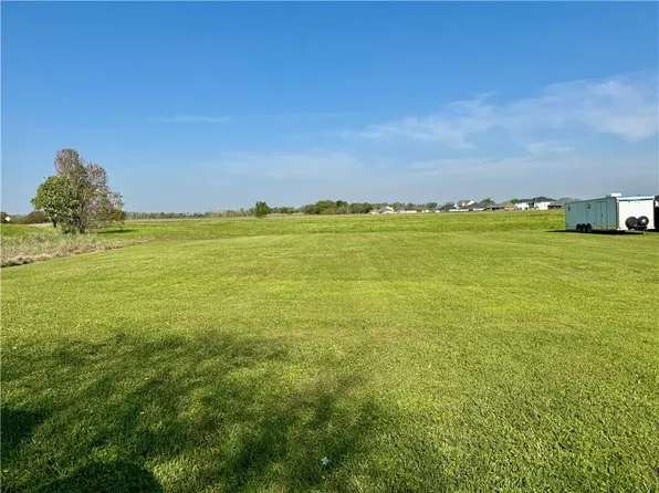 314 Beau Place Blvd, Des Allemands, LA 70030