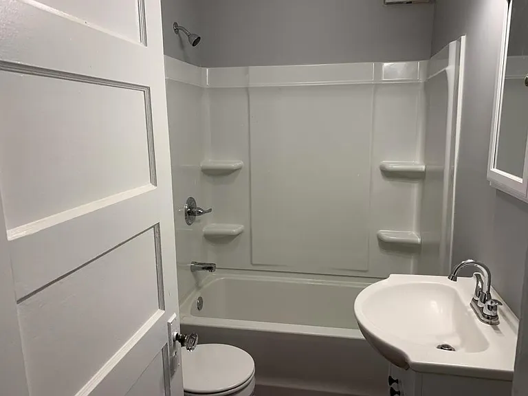 1200 Garrison Ave — Photo 8
