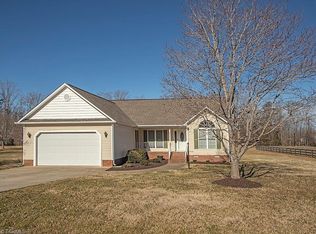 292 River Run Dr, Reidsville, NC 27320