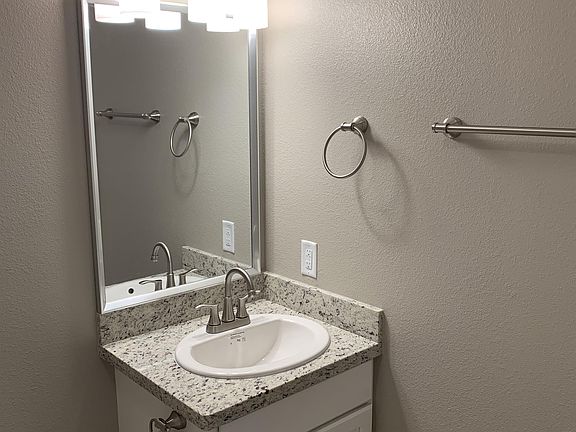3rd image of 1101 Deesport St #A